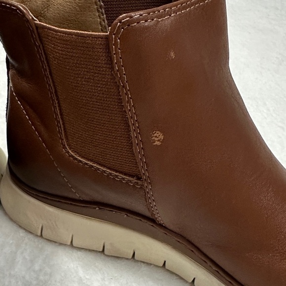 Vionic Women's Kaufman Tan Leather Ankle Booties - Picture 11 of 14